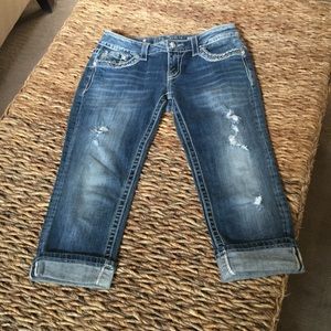 Miss Me jeans. Signature Cuffed Capri. Size 27